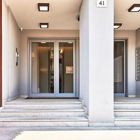 Monviso Modern - Exclusive Apartment Милан Экстерьер фото